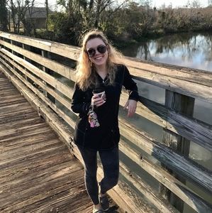 Meet your Posher, Ash